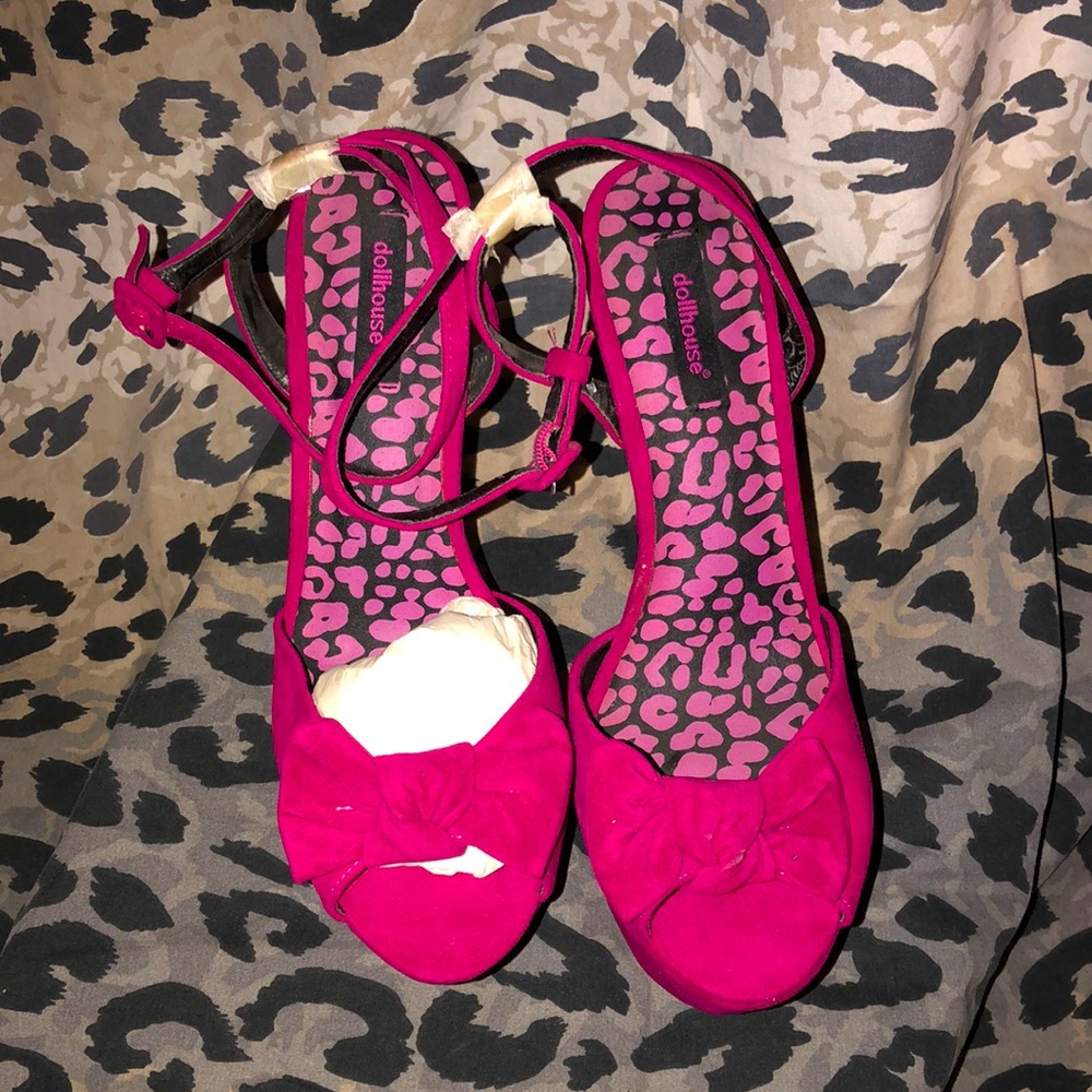 Fuchsia platform heels